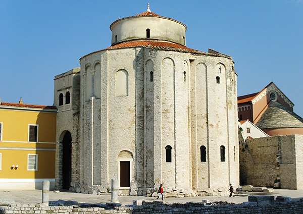 Spomenik - fotografija za pitanje 24